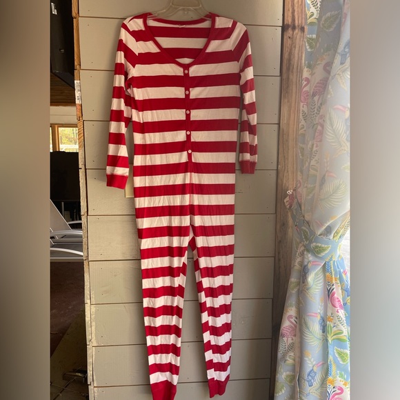 OLD NAVY UNION PAJAMAS - Picture 1 of 4